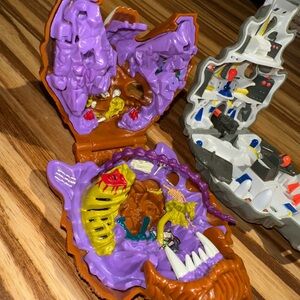 1992 Wolfship x 1993 Mighty Max sabertooth pay set